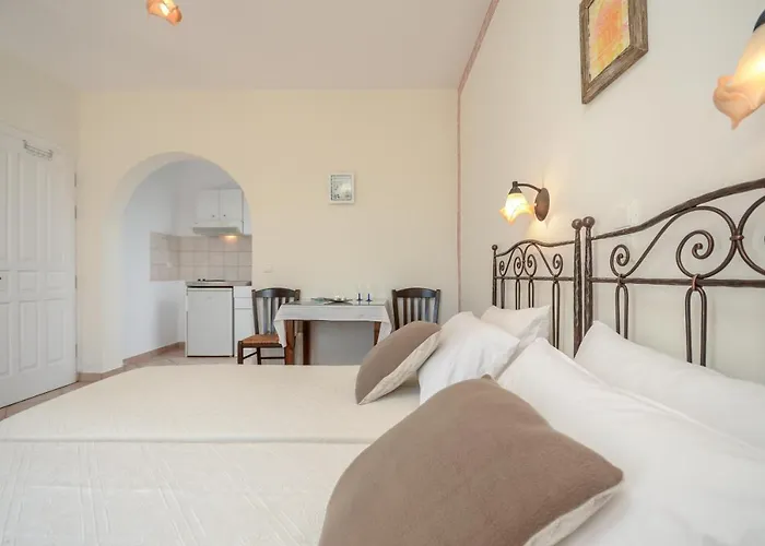 Mateus Plaka (Naxos)